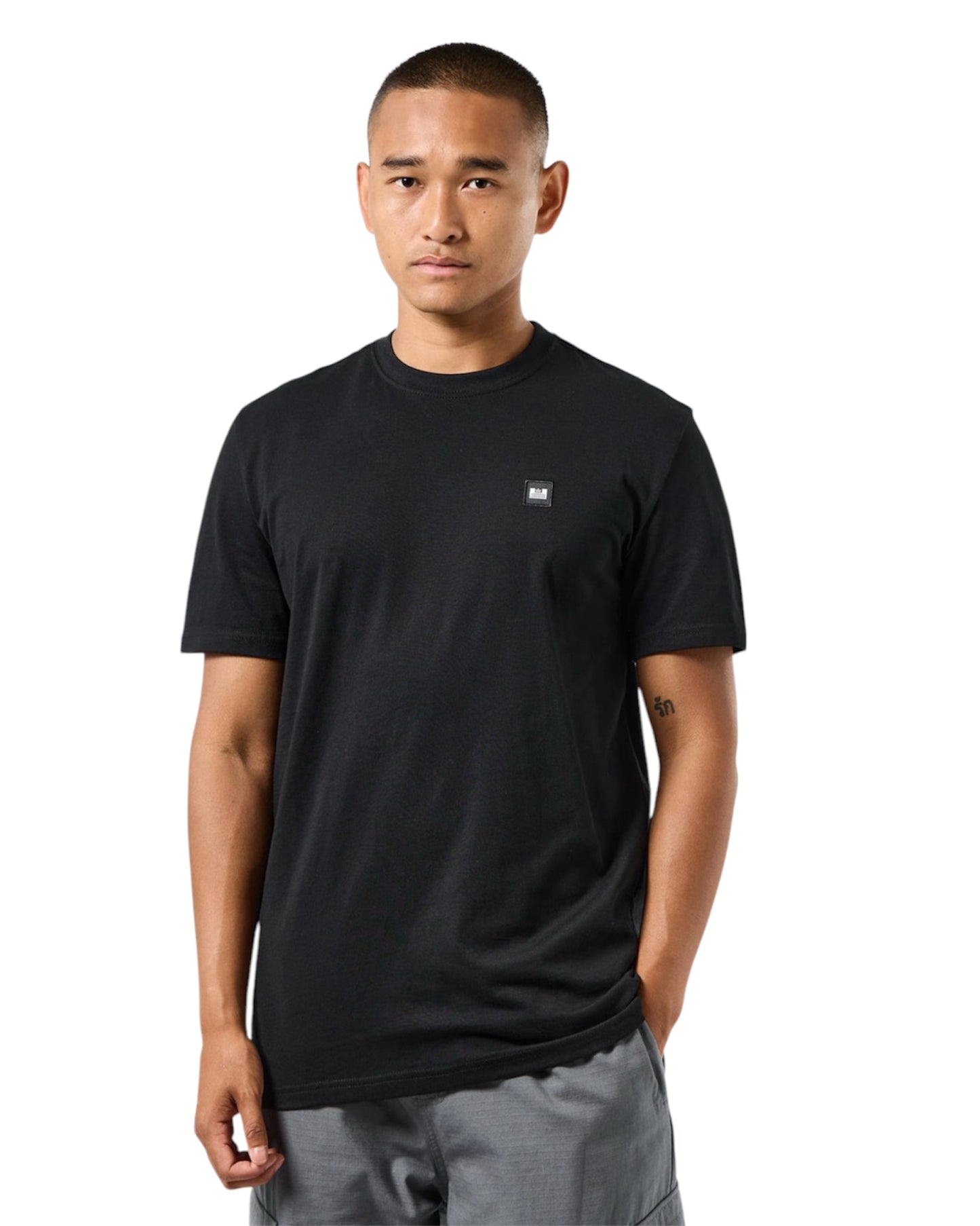 WEEKEND OFFENDER Cannon Beach T-Shirt Black