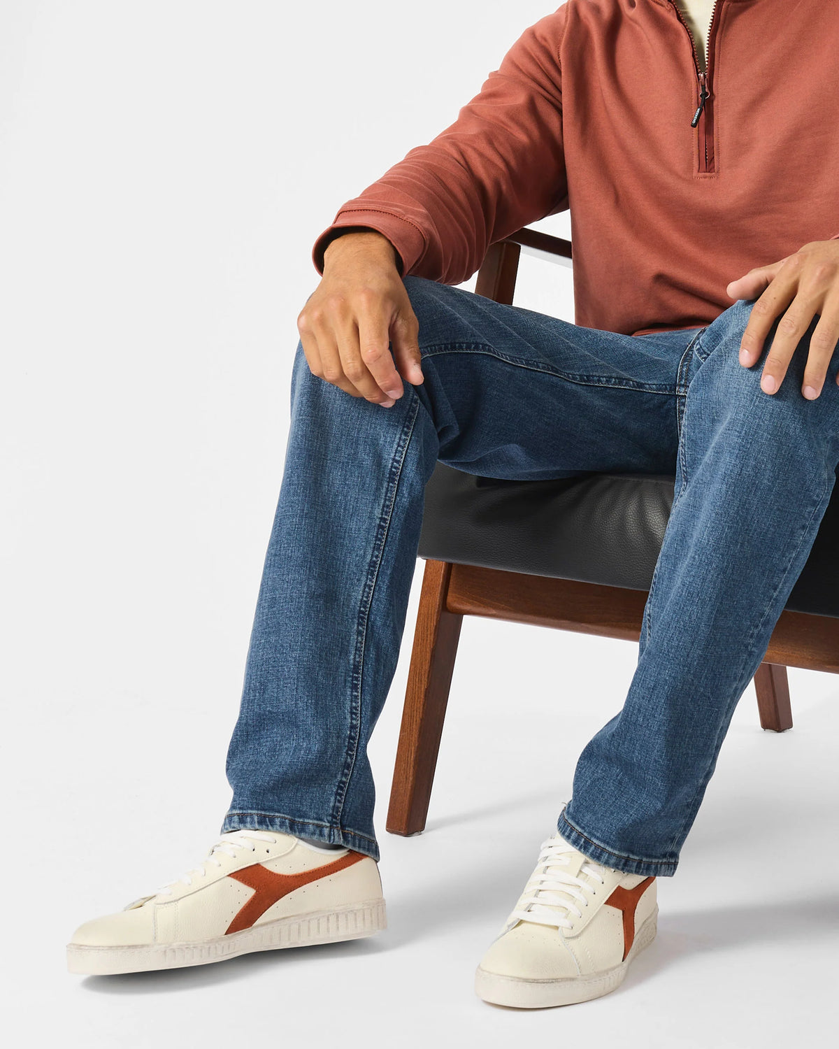 Weekend Offender Tapered fit washed vintage