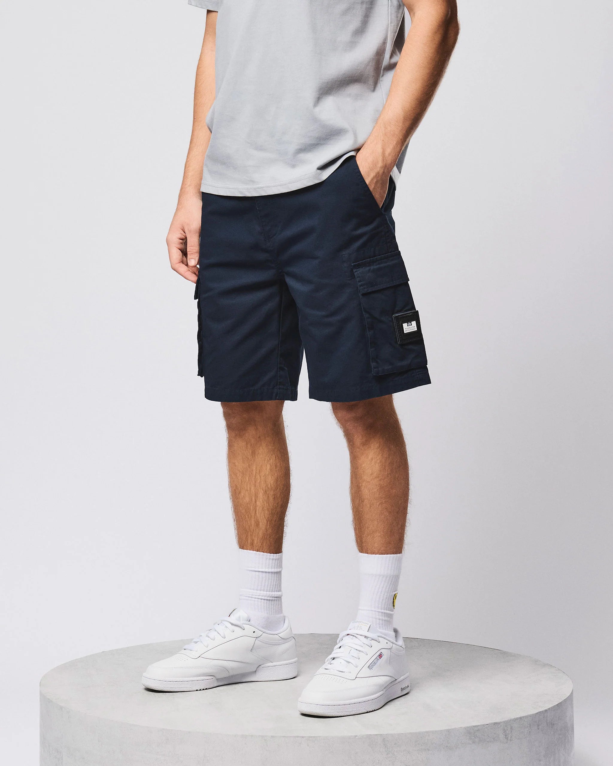 Weekend Offender Mascia navy