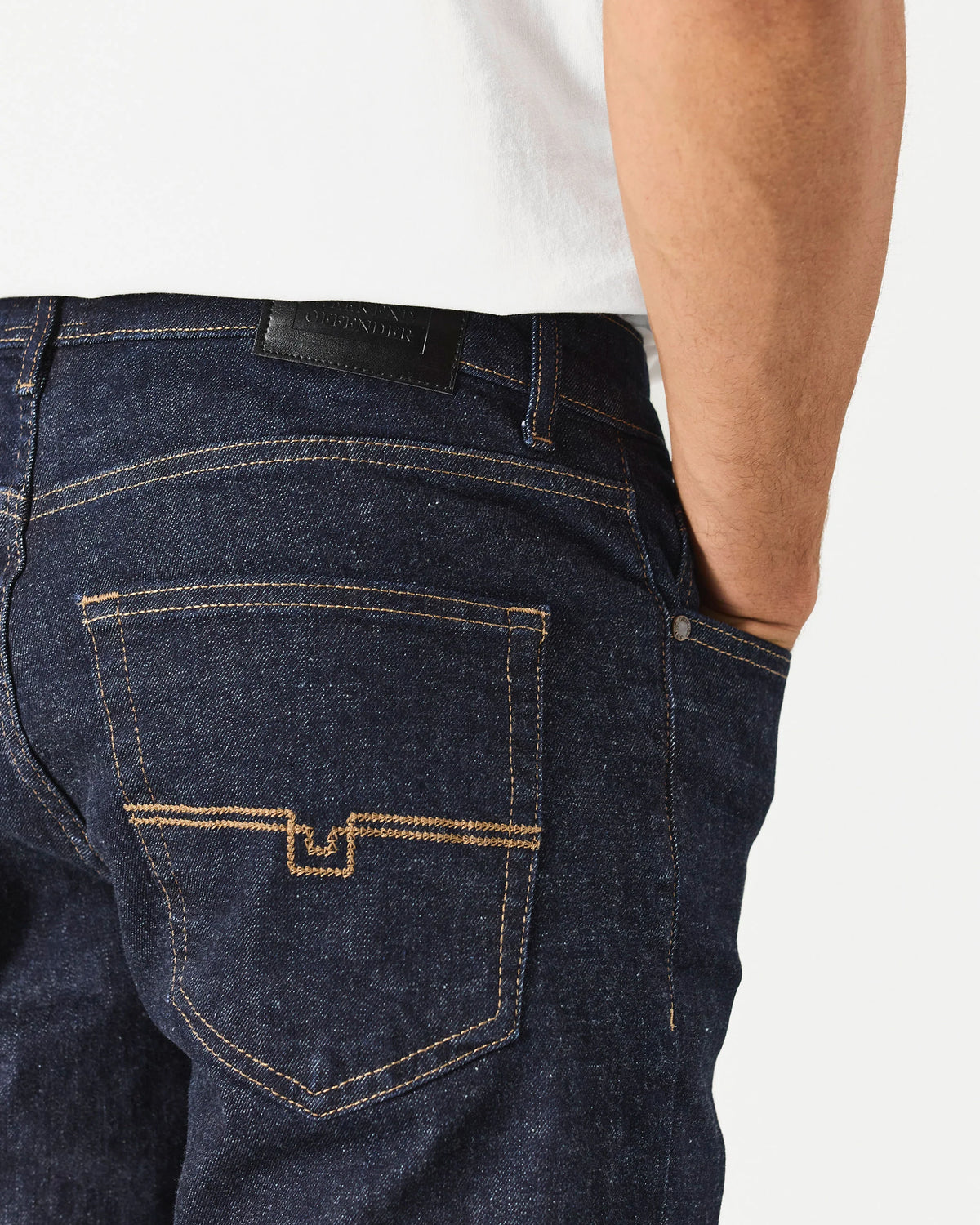 Weekend Offender Tapered fit dark rinsed