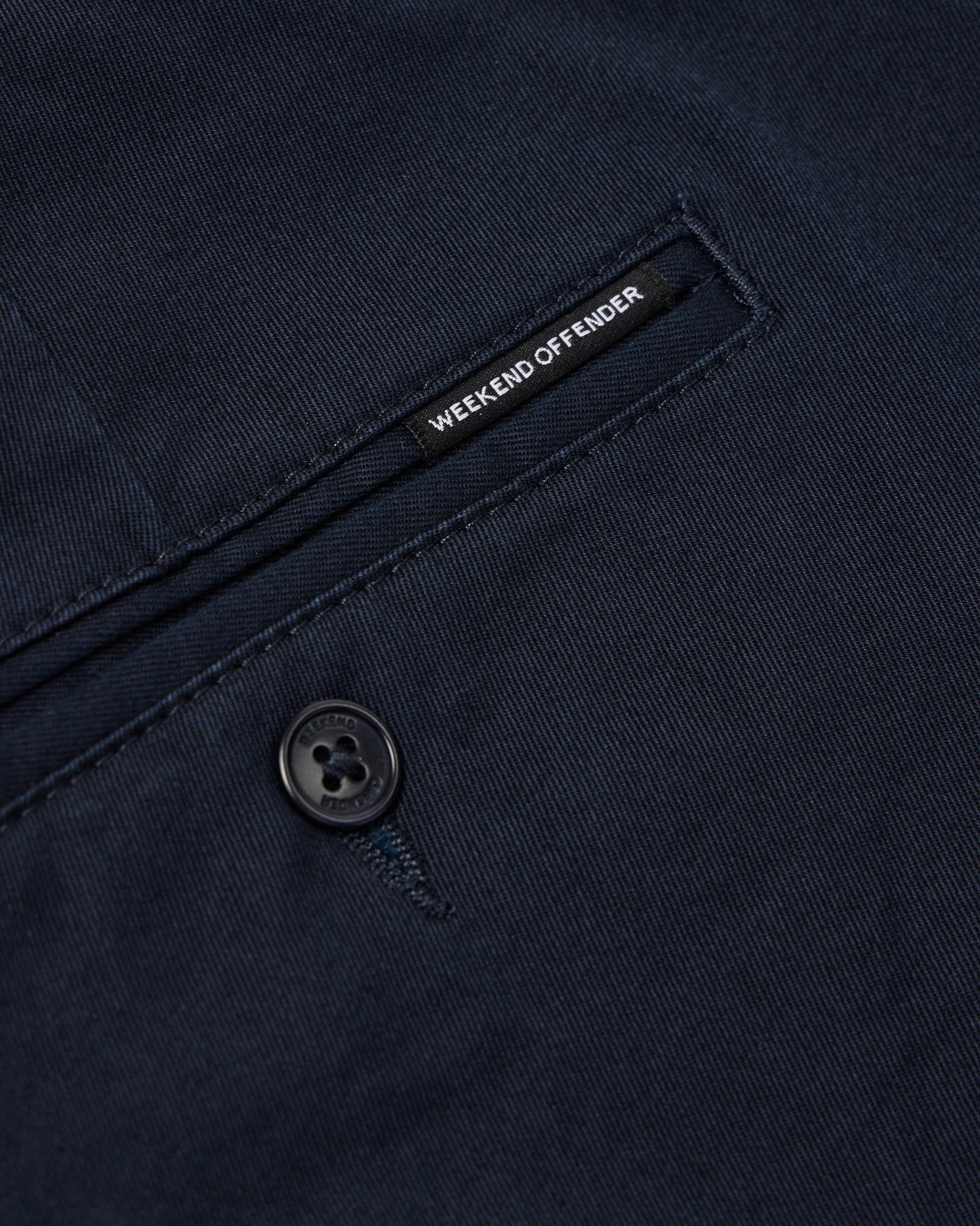Weekend Offender Chino navy