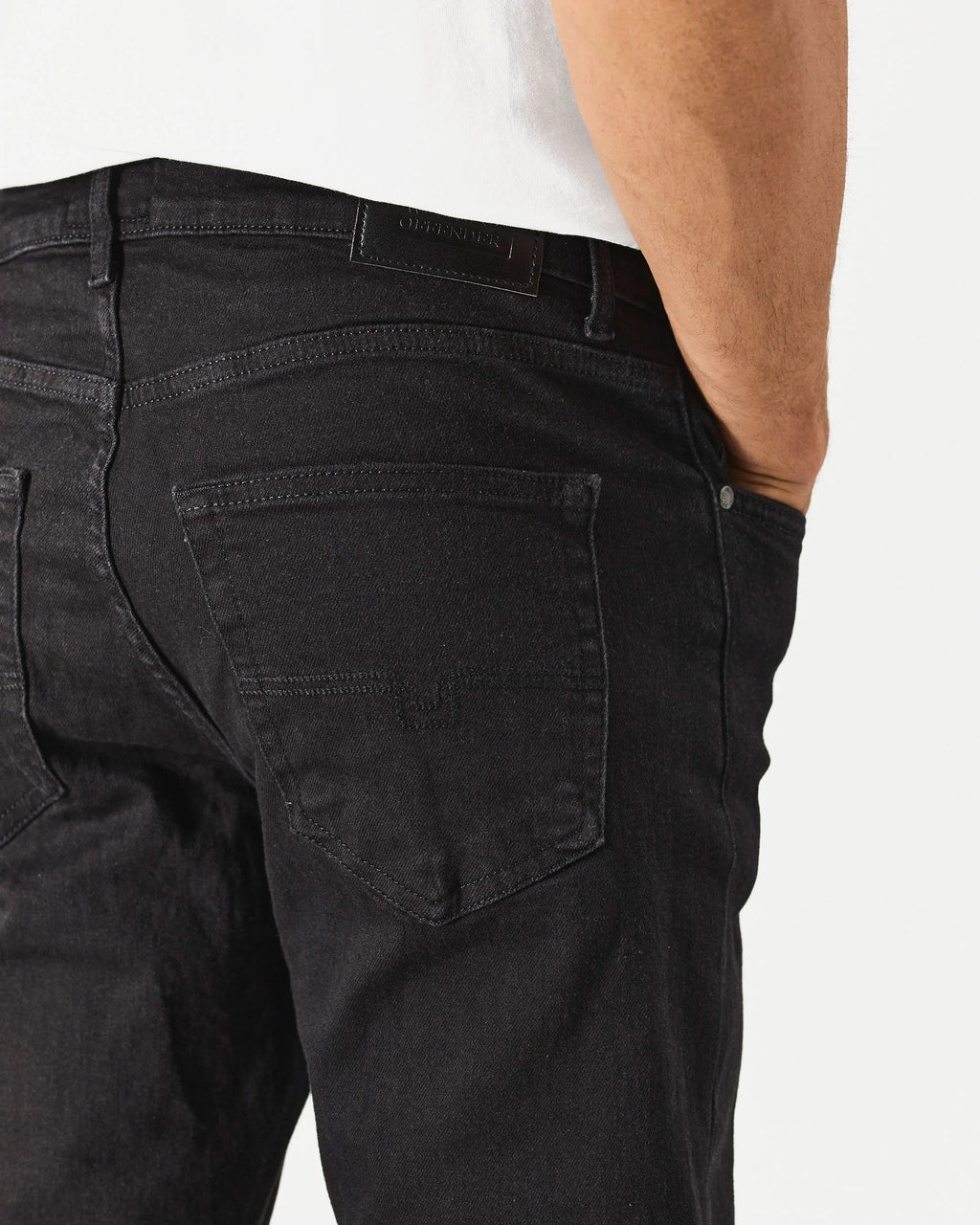 Weekend Offender Tapered fit black