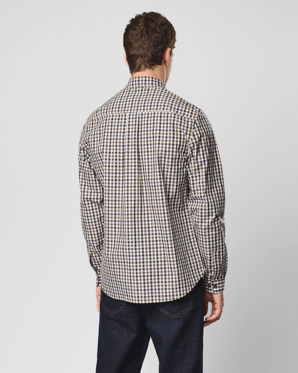 Weekend Offender Lisbon mid house check