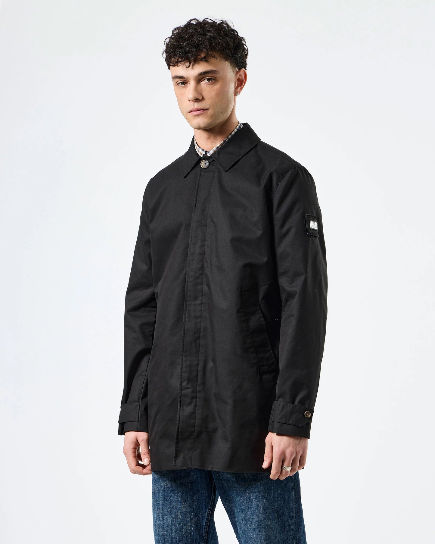 Weekend Offender Whitehouse Black