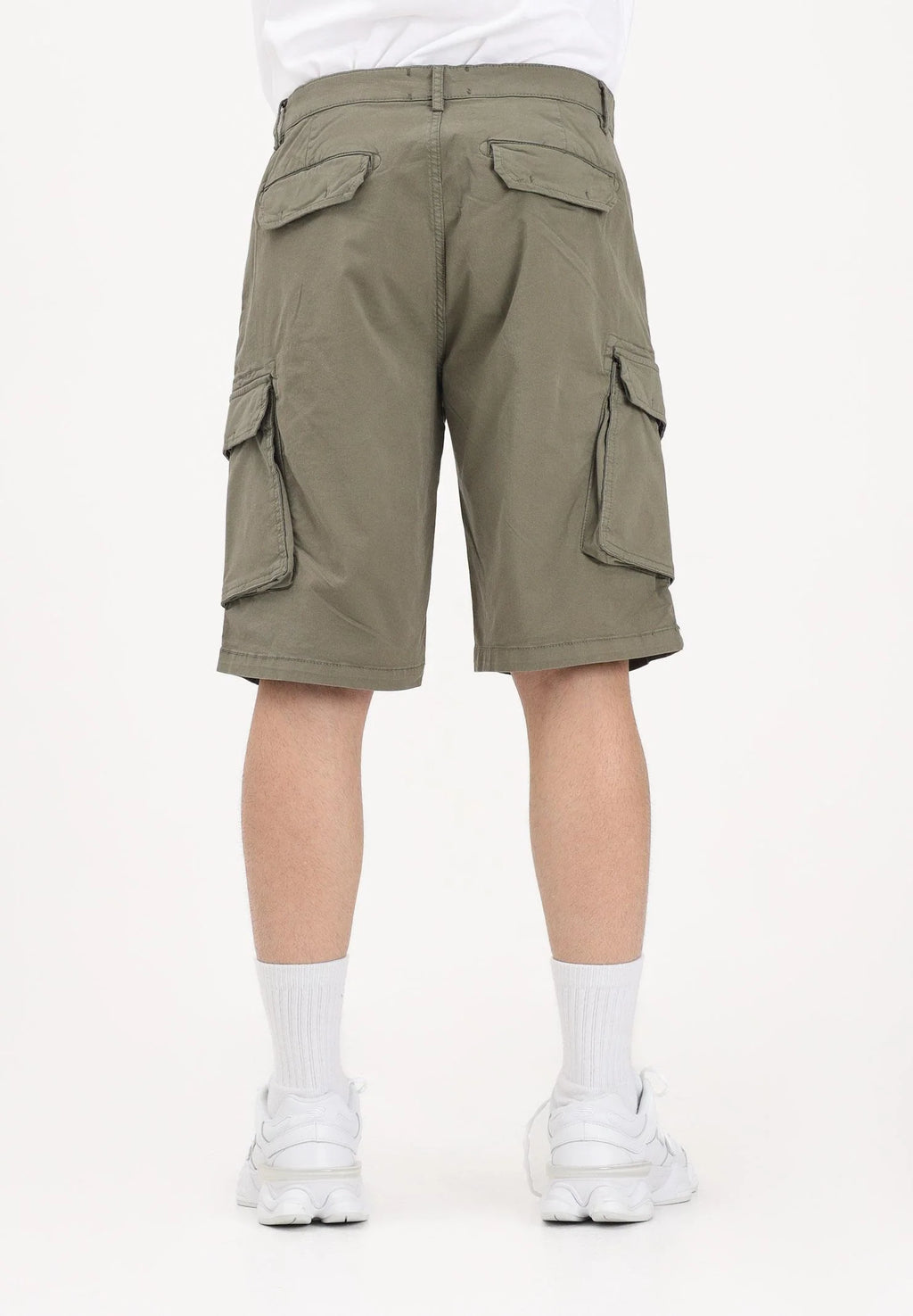Lyle and Scott Wembley cargo salvia