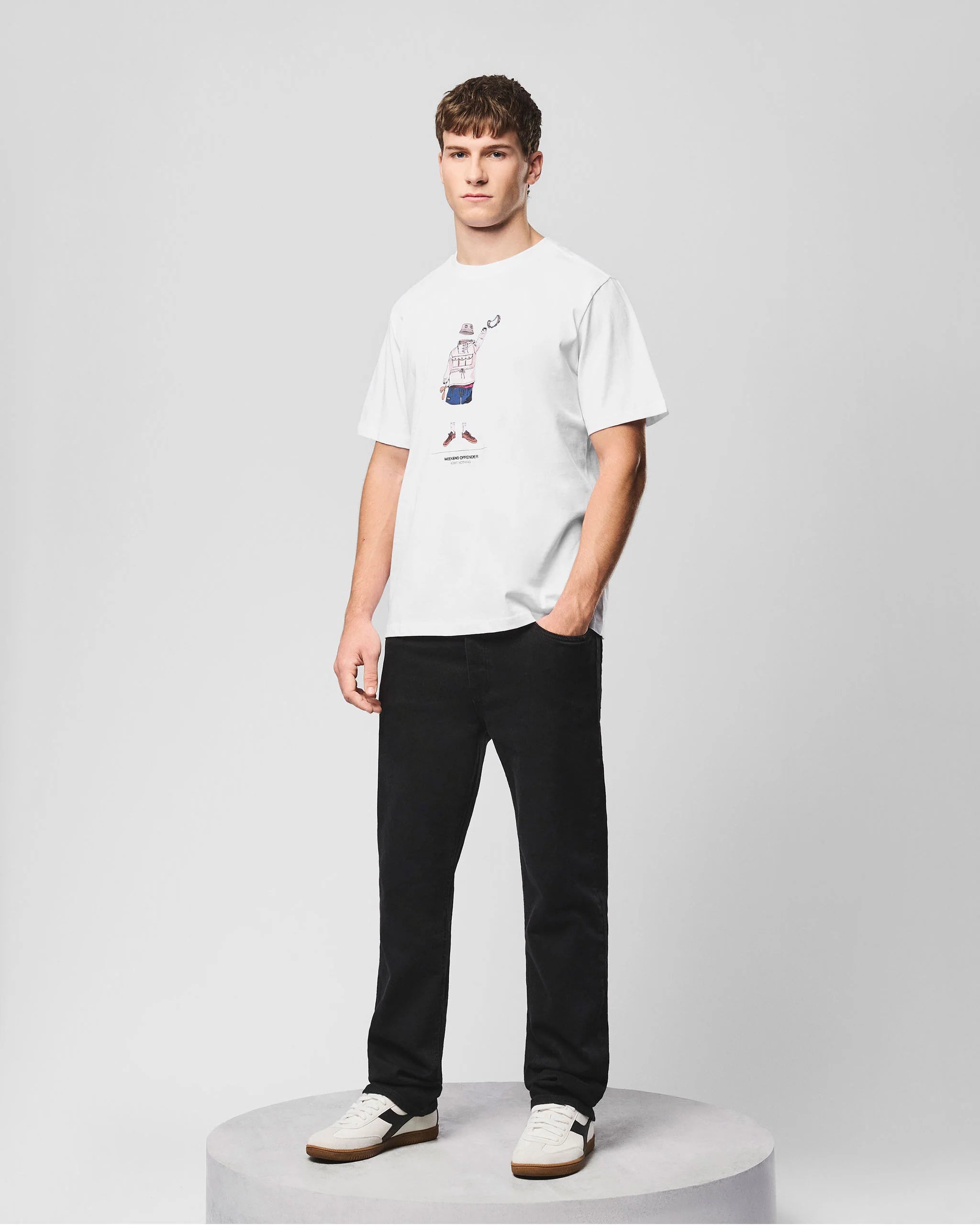 Weekend Offender Hassen white