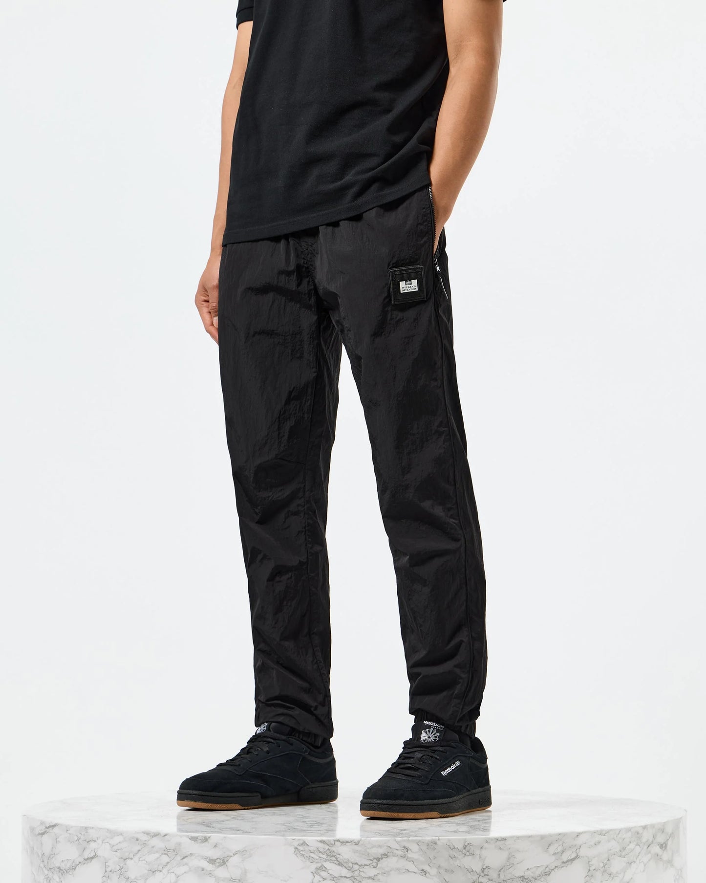 WEEKEND OFFENDER Keller Parachute Pants Black