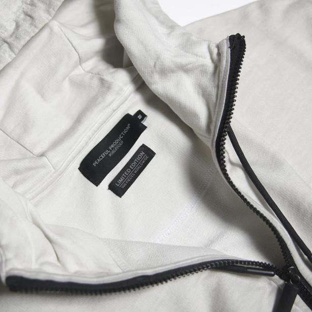 PEACEFUL HOOLIGAN GEORGE HOODIE col.Off-white